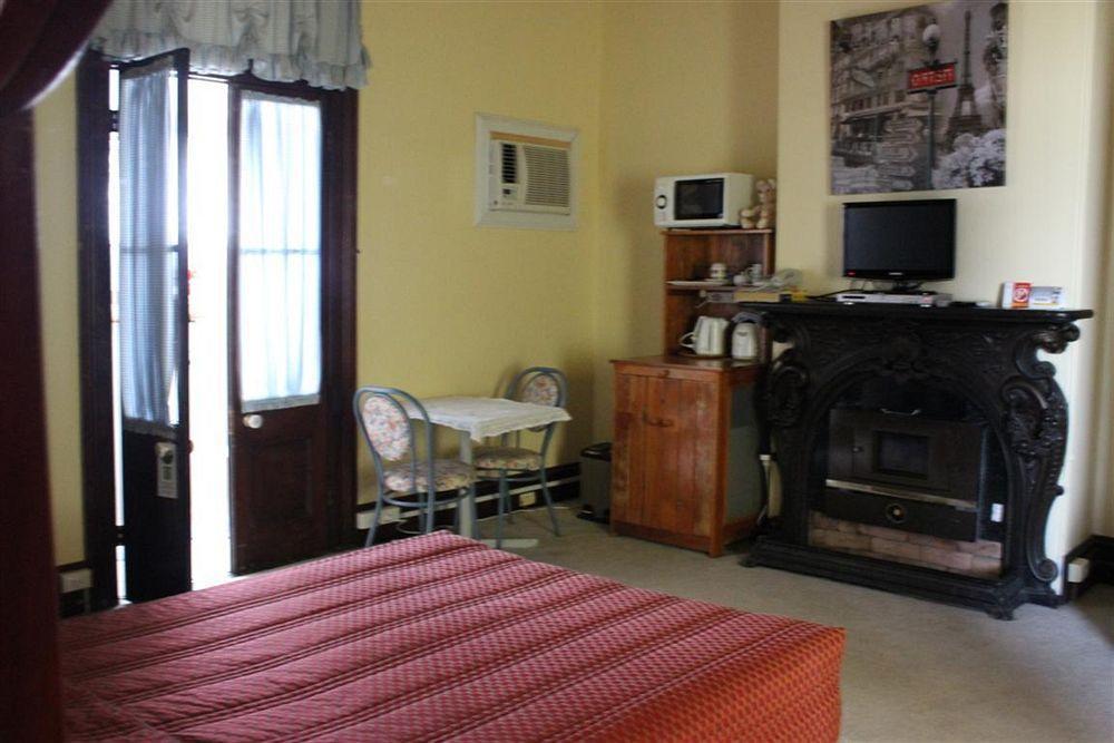 Warwick Settlers Inn Kültér fotó