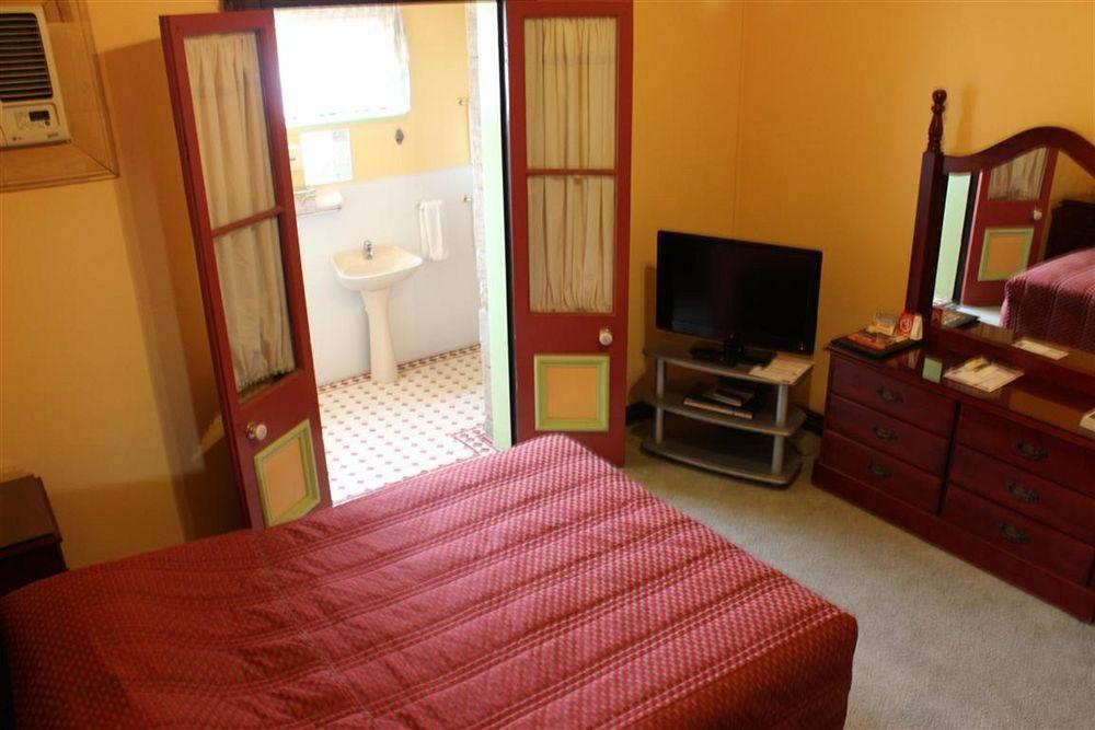 Warwick Settlers Inn Kültér fotó