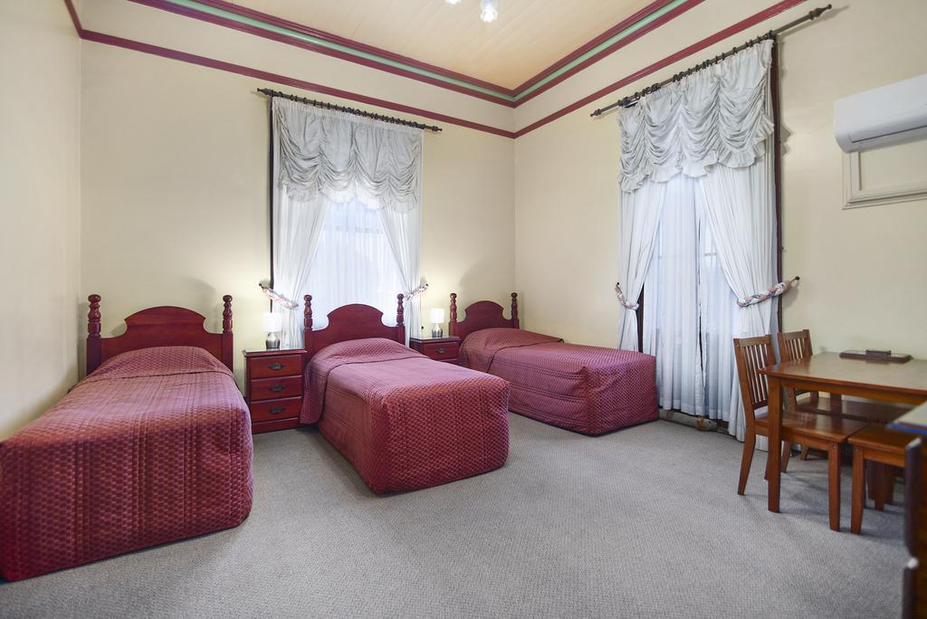 Warwick Settlers Inn Kültér fotó