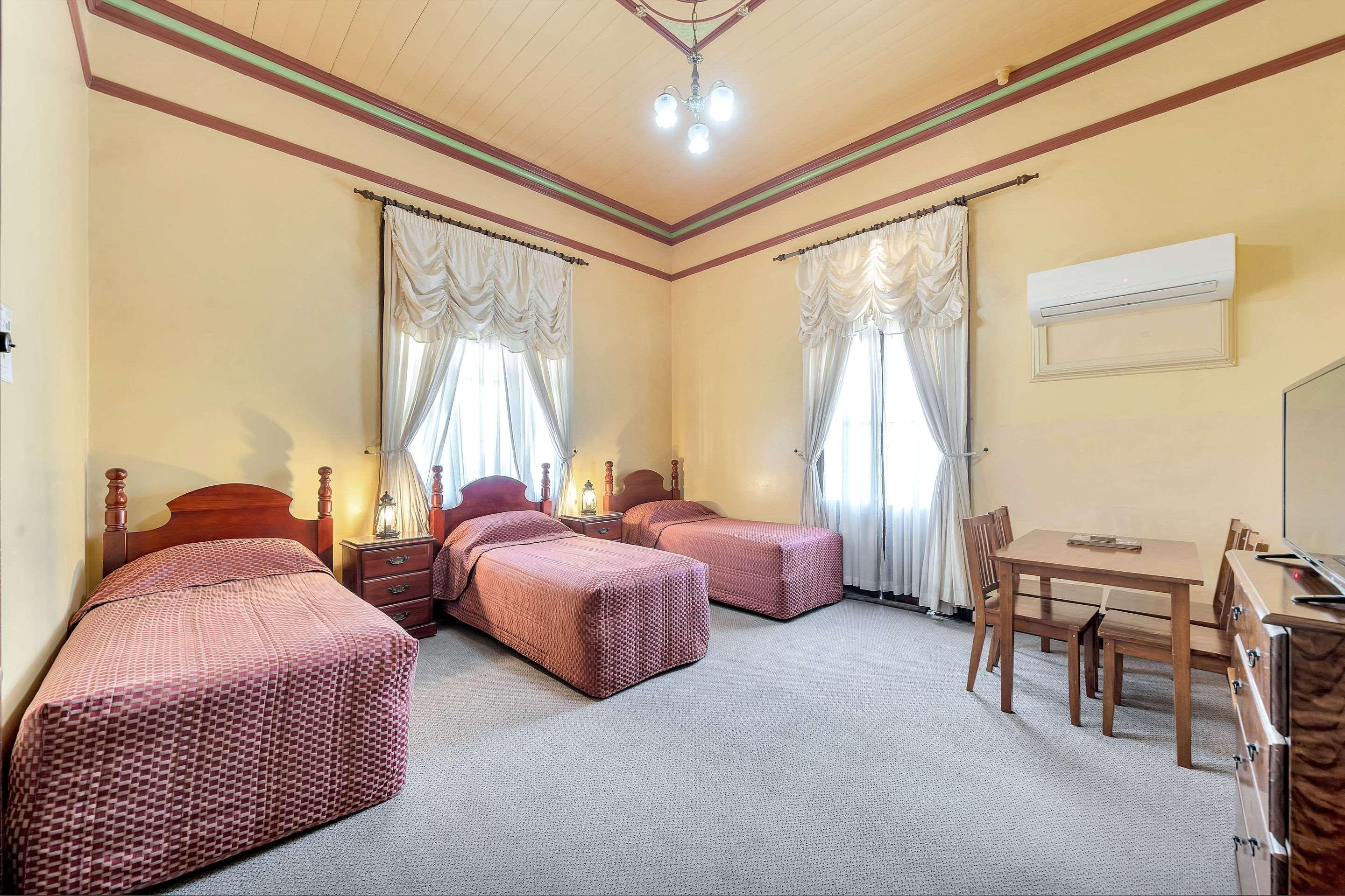 Warwick Settlers Inn Kültér fotó
