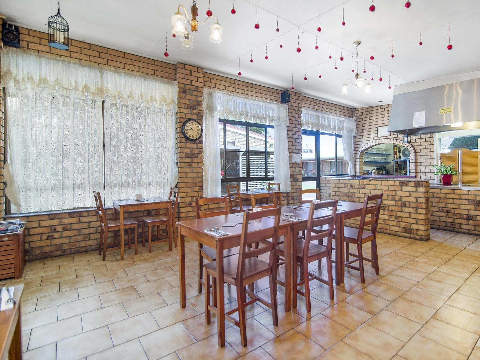 Warwick Settlers Inn Kültér fotó